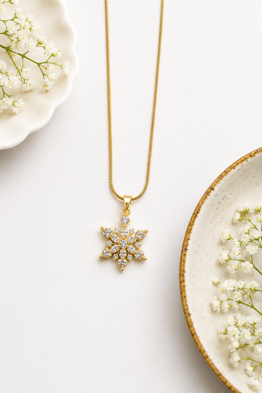 Anti-tarnish Crystal Winter Snowflake Pendant Necklace
