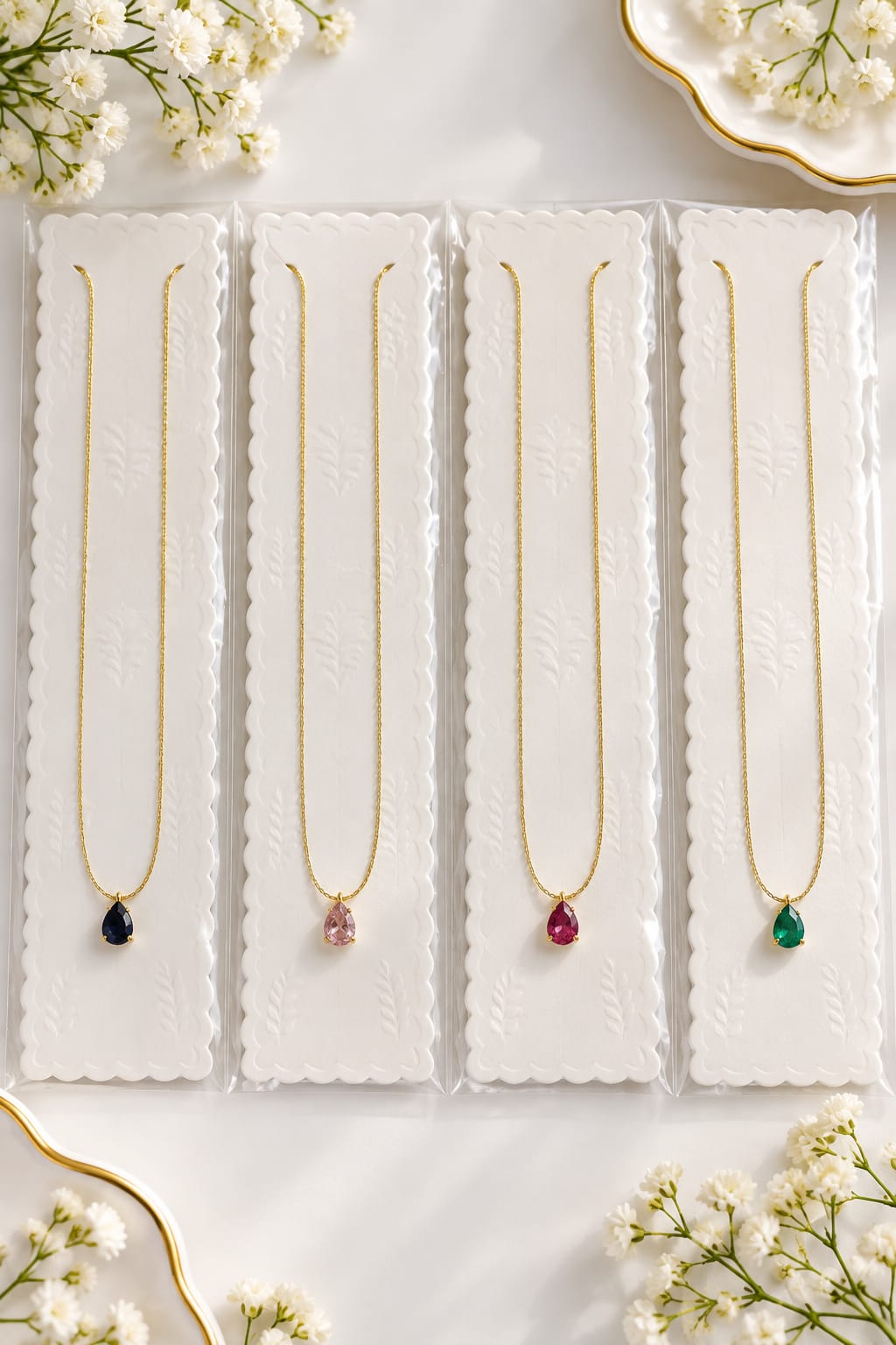 Crystal Teardrop Pendant Necklace - Variant 1