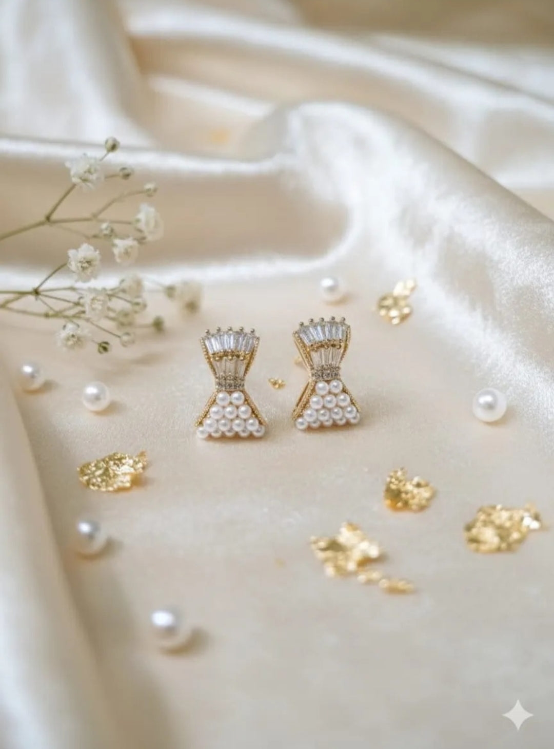 Anti-tarnish Crowned Pearl Pyramid Stud